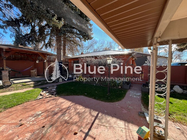 Building Photo - 175 W 17th St