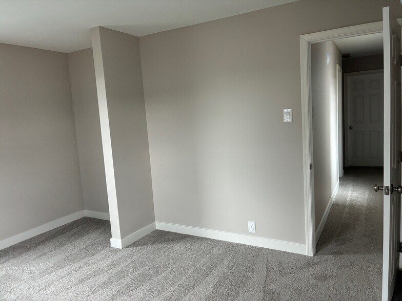 Bedroom 3 - 52 Blocker St