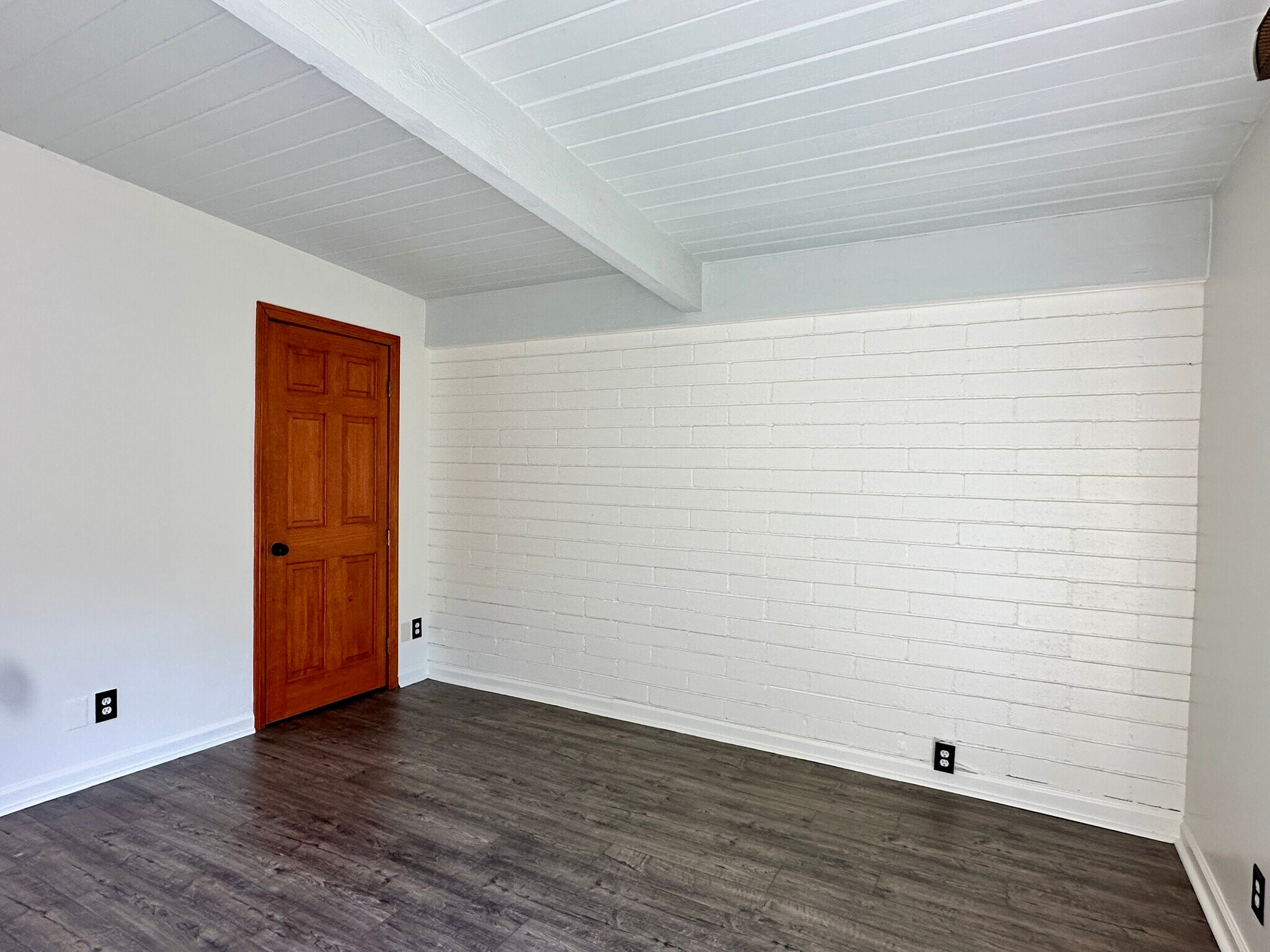 Building Photo - 264 Del Gado Rd