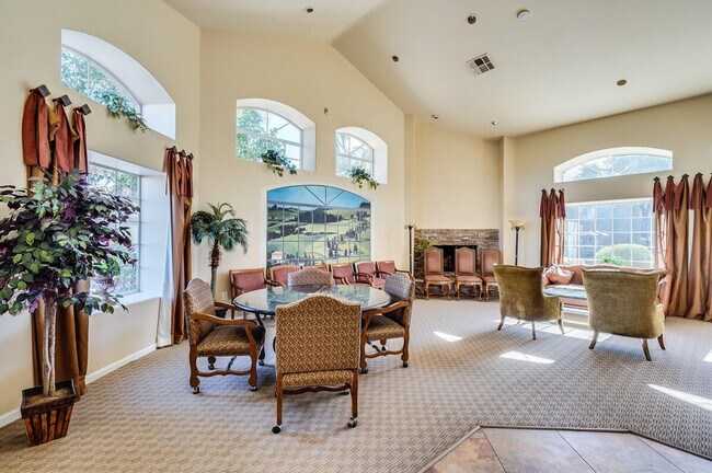 Building Photo - 5335 E Shea Blvd