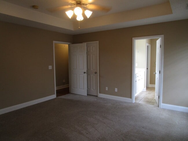 Building Photo - 6620 J J Roberts Dr