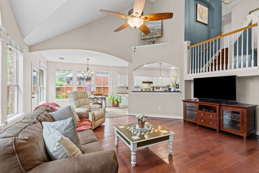 Building Photo - 1475 Applewood Dr