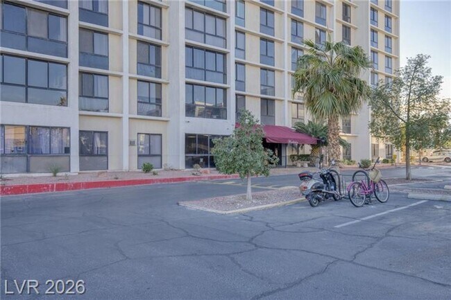 Building Photo - 3930 University Center Dr