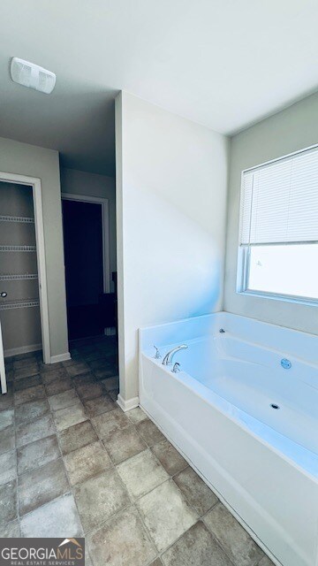 Building Photo - 606 Grenier Terrace NE