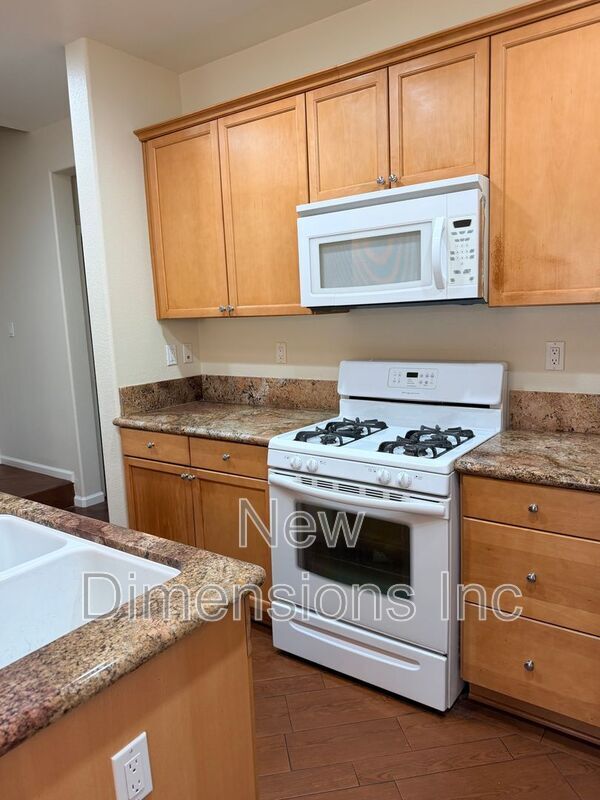 Building Photo - 299 Gramercy Lane