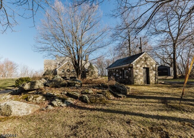 Building Photo - 32 Ramsey Rd