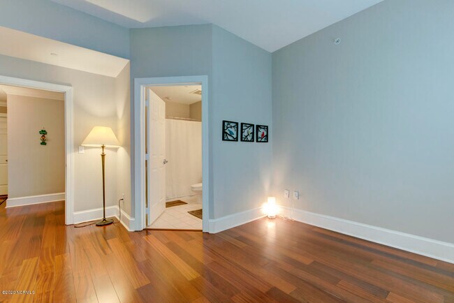 Building Photo - 510 Glenwood Ave