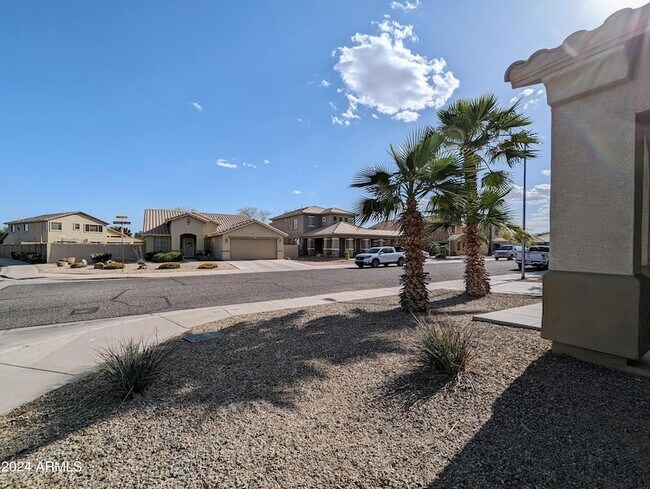 Building Photo - 15432 W Tasha Cir