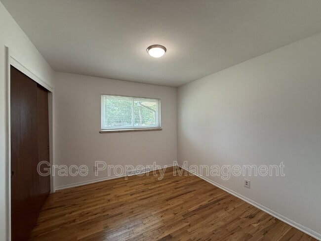 Building Photo - 6213 Gray St