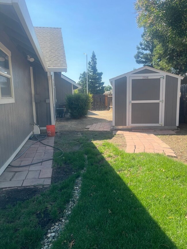 Building Photo - This rental won't last long. Don't miss ou...