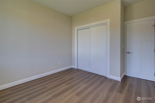Building Photo - 3155 Sanderling Dr