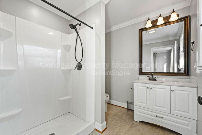 Building Photo - 138 Main St