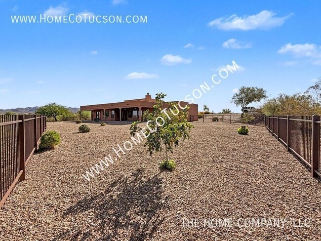 Building Photo - 5544 N Palo Verde Vista Pl