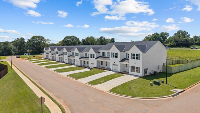 Building Photo - 210 Clifton Dr
