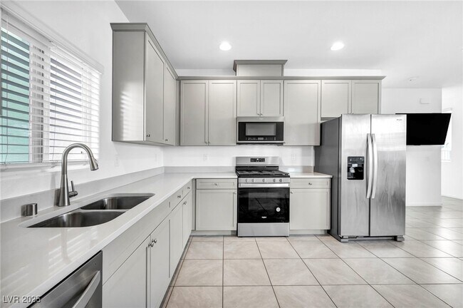 Building Photo - 4054 E Tonopah Ave