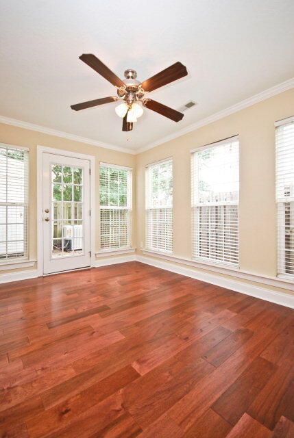 Building Photo - 115 Orchard Way