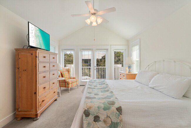 Building Photo - 10 Boardwalk Ln