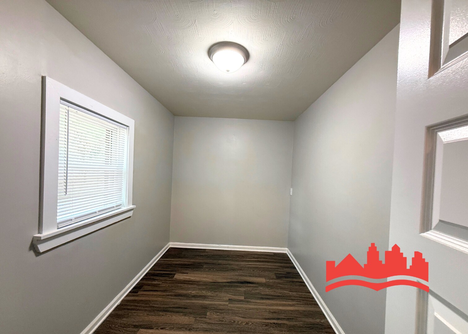 Building Photo - First Full month rent FREE !!! Welcome to 5313 Long Acres Ave!