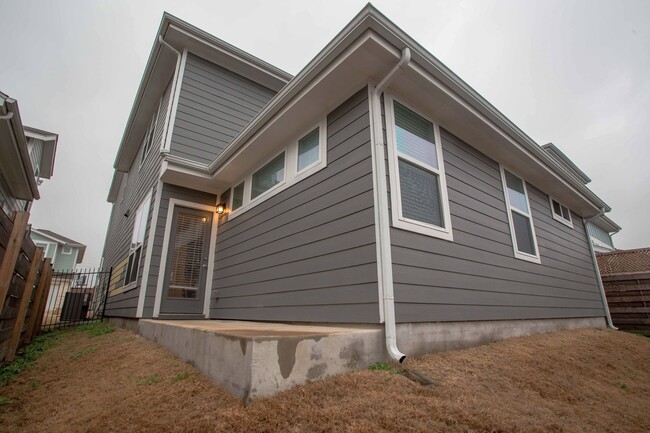 Building Photo - 7312 Oberon St