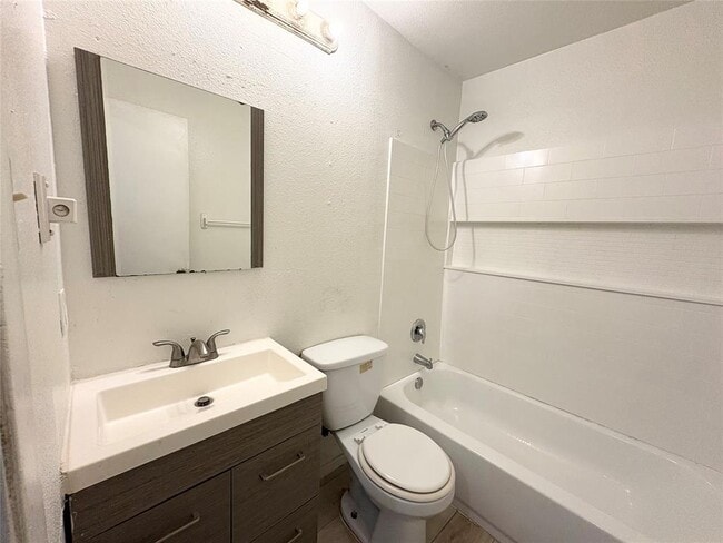 Building Photo - 10616 Mellow Meadow Dr