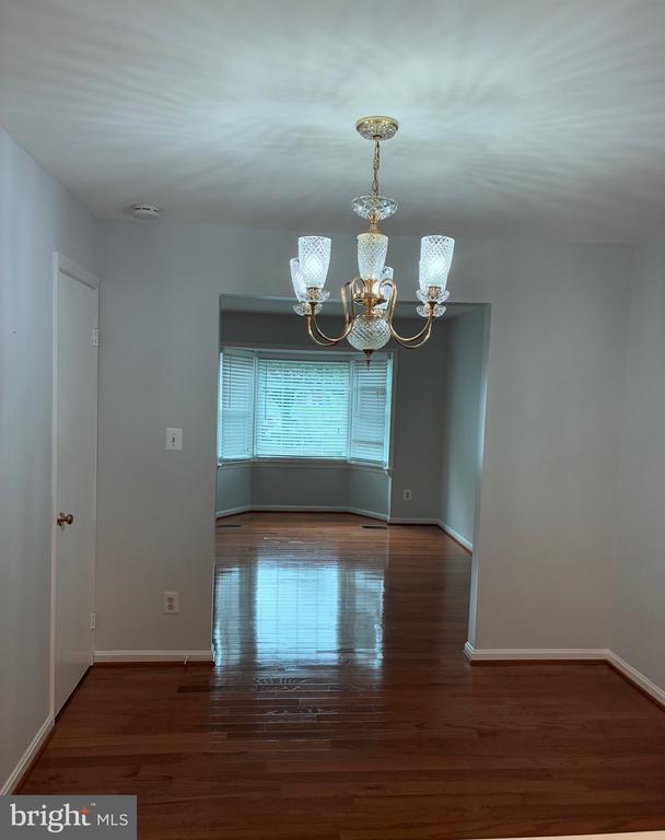 Building Photo - 7209 Lake Cove Dr