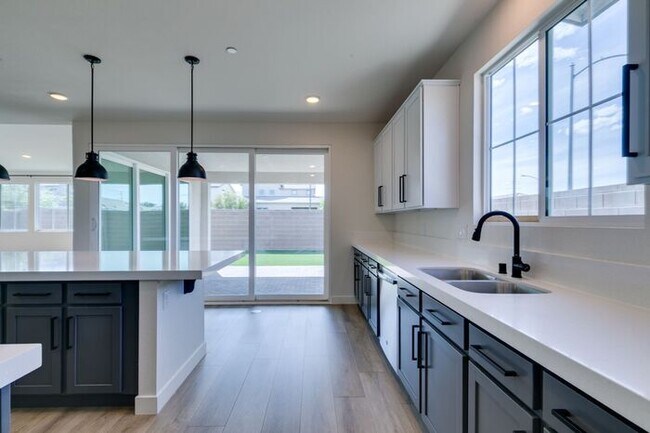 Building Photo - COMING SOON - Ready no later than Mid-June