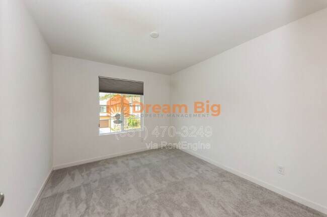 Building Photo - 2256 Stelamar Wy