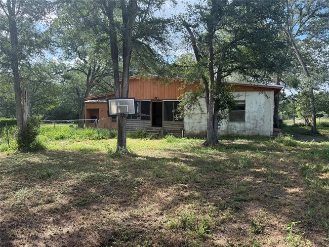 Building Photo - 254 Lone Star Rd