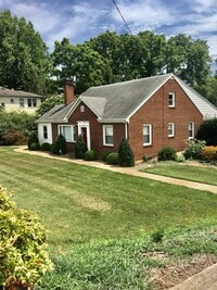 Building Photo - 2421 Old Forest Rd