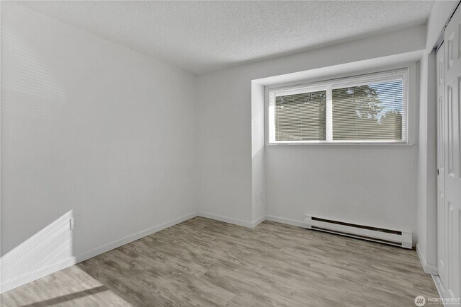 Building Photo - 419 S 325th Pl