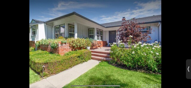 Building Photo - 4922 Hayvenhurst Ave