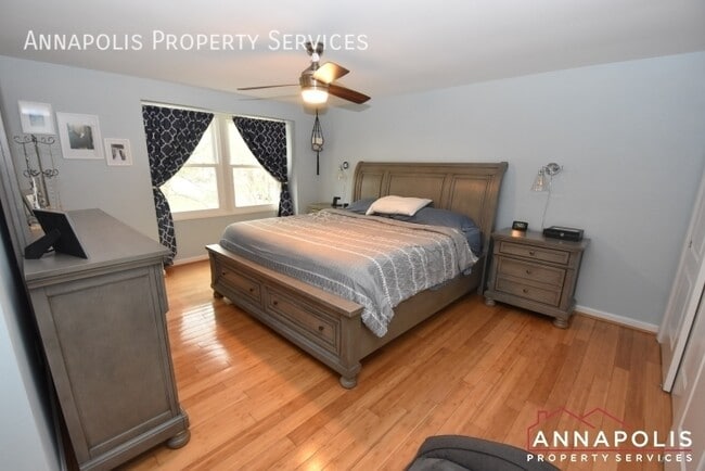 Building Photo - 206 Dauntsey Dr