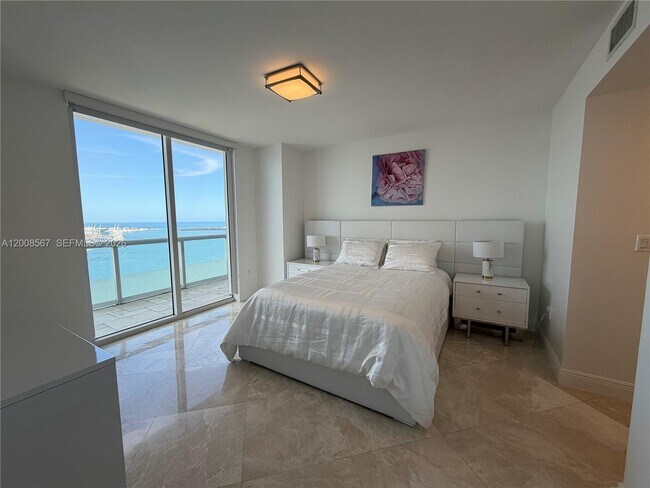 Building Photo - 50 Biscayne Blvd