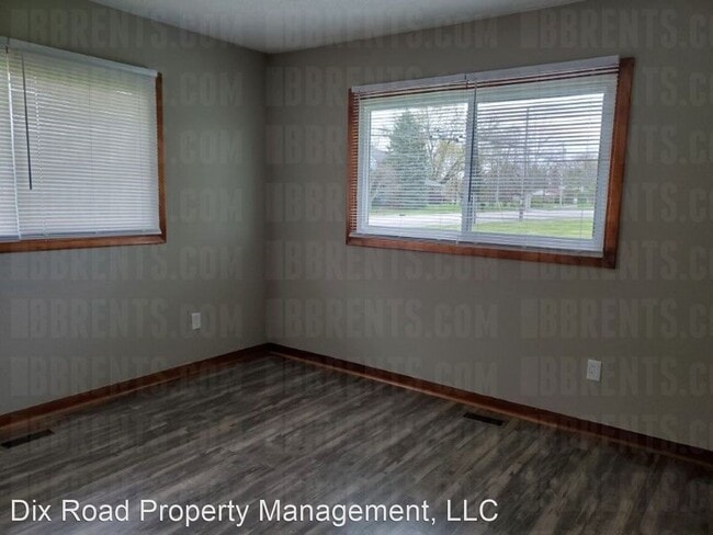 Building Photo - 3 br, 1 bath House - 440 West Wenger Road,