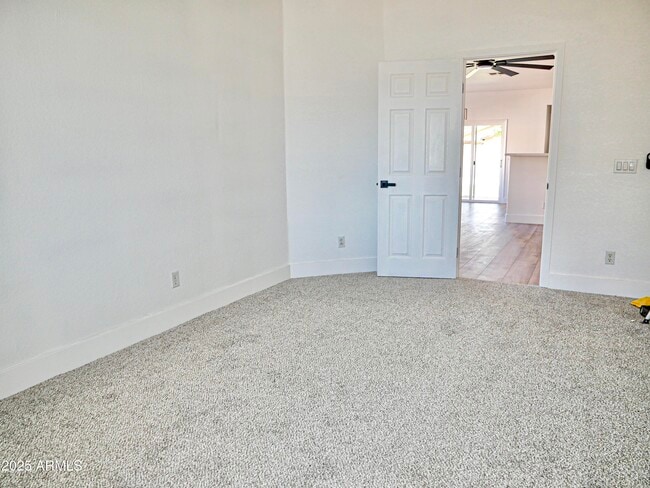 Building Photo - 1187 E Cowboy Cove Trail