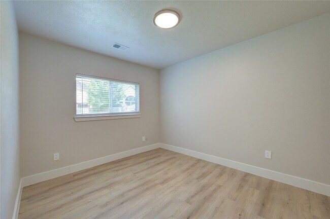 Building Photo - 4931 Lake Catherine Ct