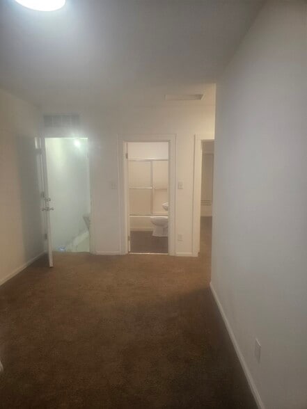 livingroom/dnrm - 1326 Bridge St