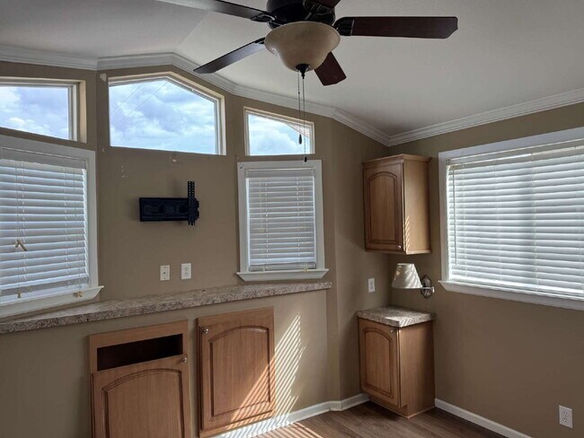 Building Photo - 1309 Pine Island Drive N.