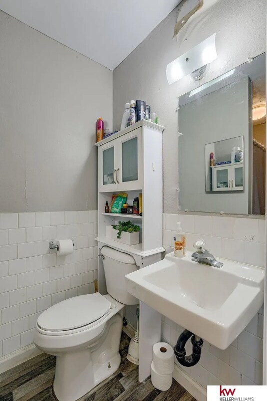 Building Photo - 114 E Main St