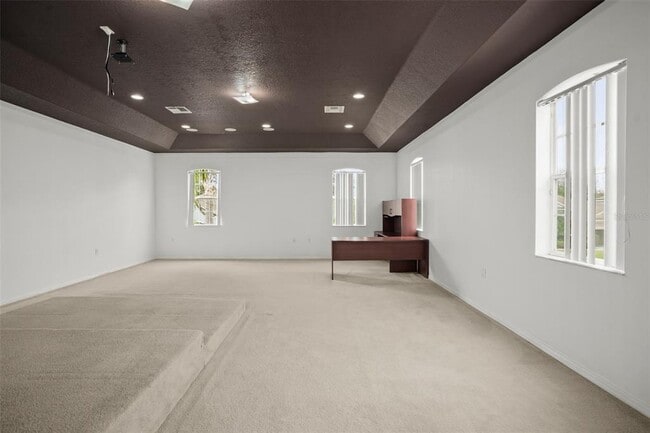 Building Photo - 9727 Mountain Lake Dr