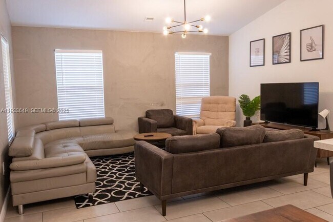 Building Photo - 765 NW 77th St