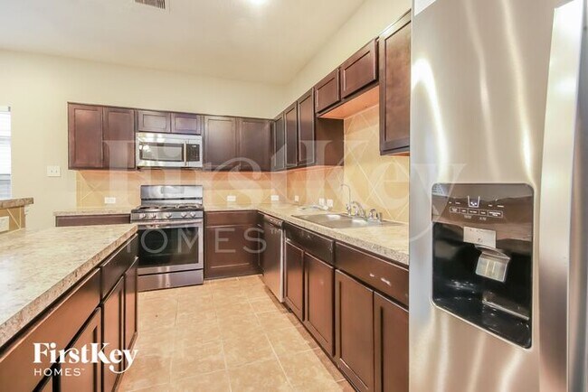 Building Photo - 135 Mustang Stampede Dr