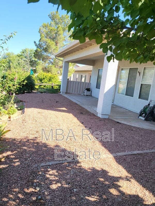 Building Photo - 277 S Wild Horse Way