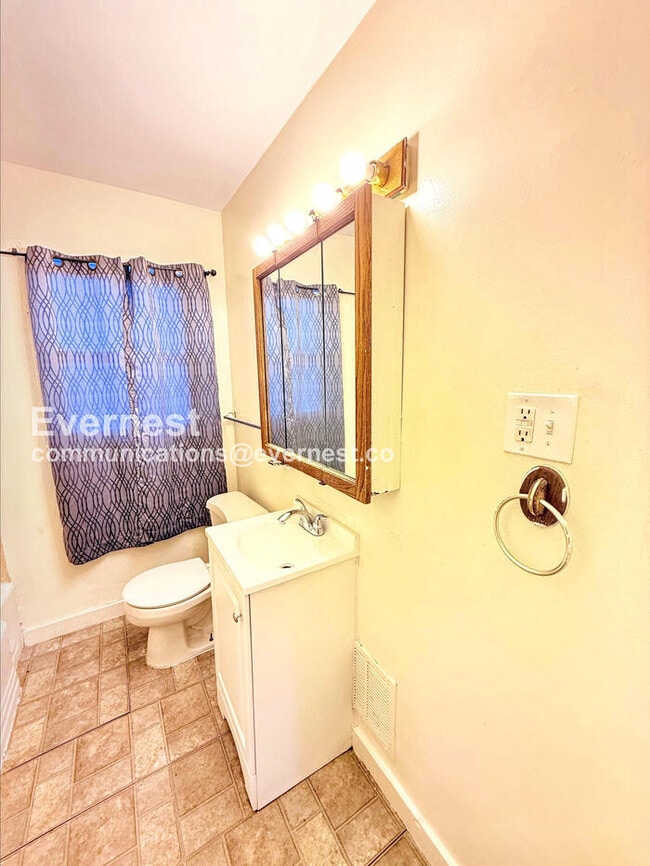 Building Photo - 19449 W Chicago