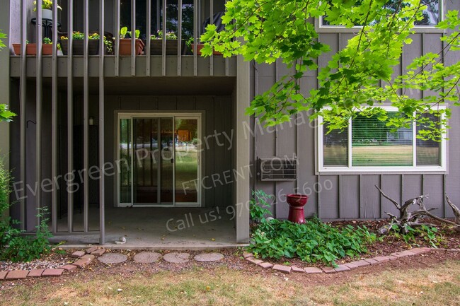 Building Photo - First floor condo in Midtown Fort Collins