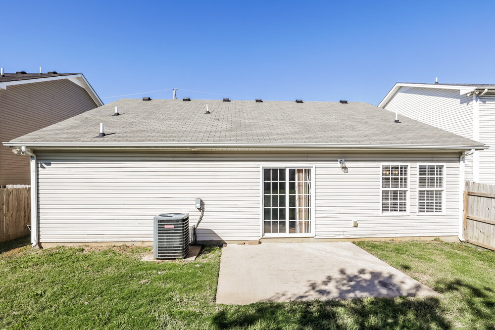 Building Photo - 127 Berele Shepsele Ln
