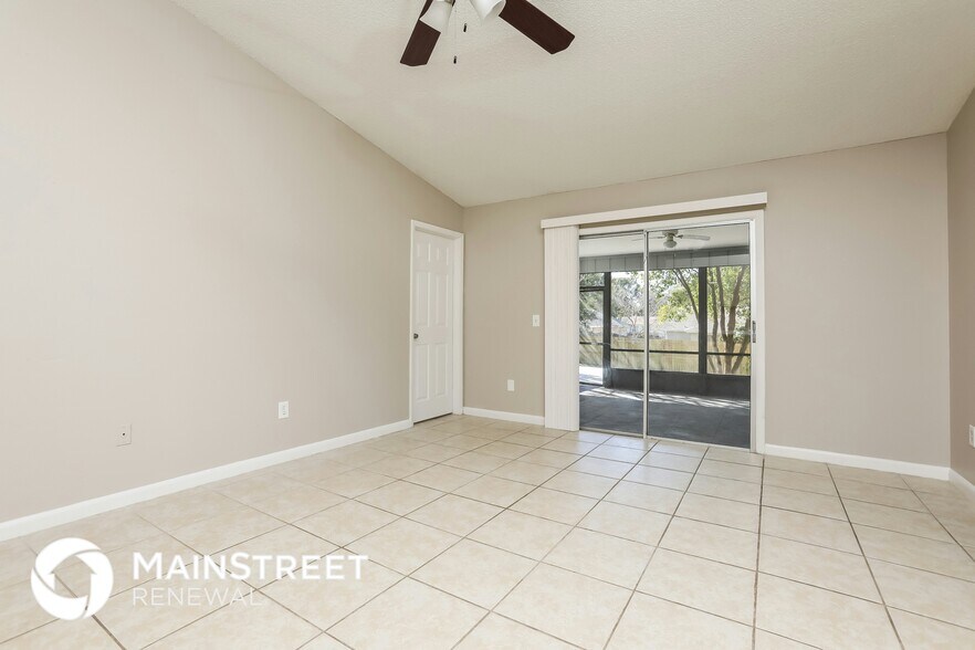 Building Photo - 1830 Hallcrest Dr