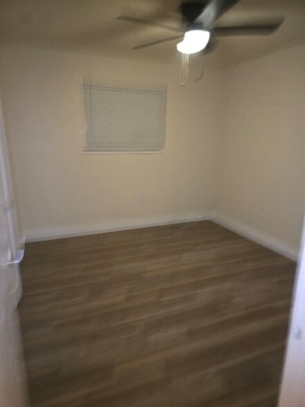 Building Photo - 316 S Barbara St