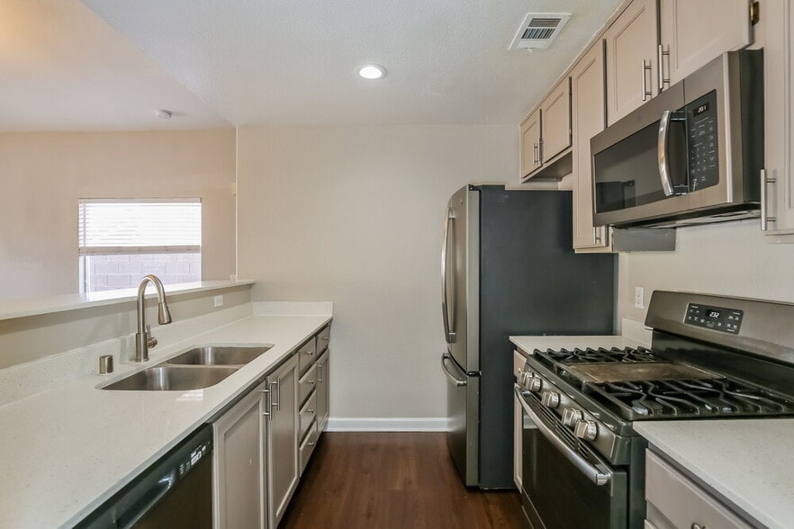 Building Photo - 1468 Little Spring Ct