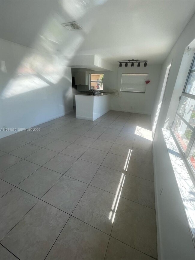 Building Photo - 7941 SW 10th St